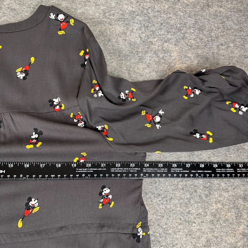 TORRID x Disney 4D Mickey Mouse AOP Zip Front Tunic Blouse Gray Womens 2X - Picture 10 of 12